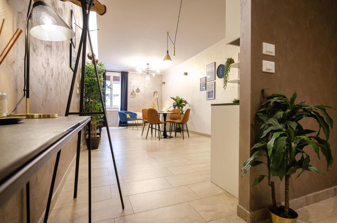 Goito Luxury Apartment, In The Historical Center Bologna Luaran gambar