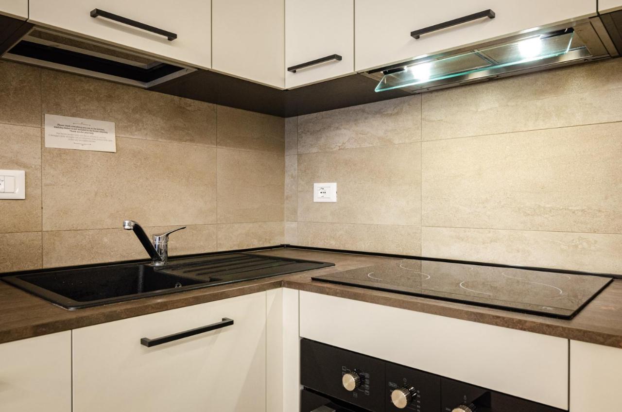 Goito Luxury Apartment, In The Historical Center Bologna Luaran gambar
