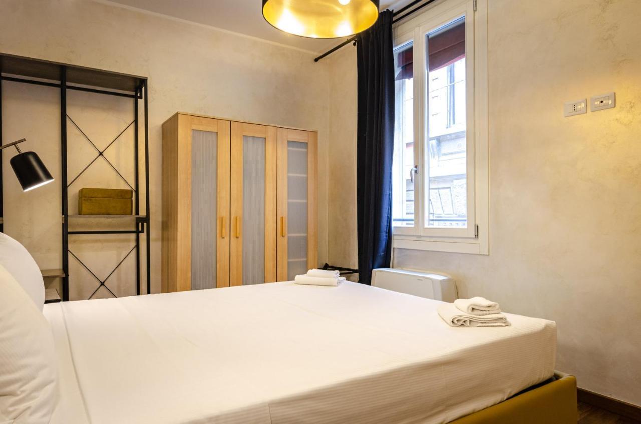 Goito Luxury Apartment, In The Historical Center Bologna Luaran gambar