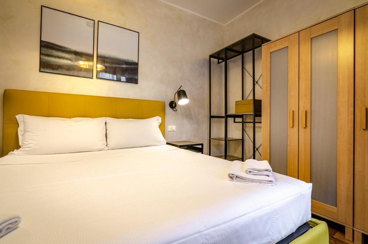 Goito Luxury Apartment, In The Historical Center Bologna Luaran gambar