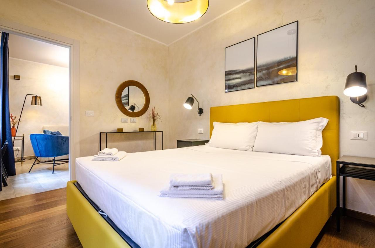 Goito Luxury Apartment, In The Historical Center Bologna Luaran gambar