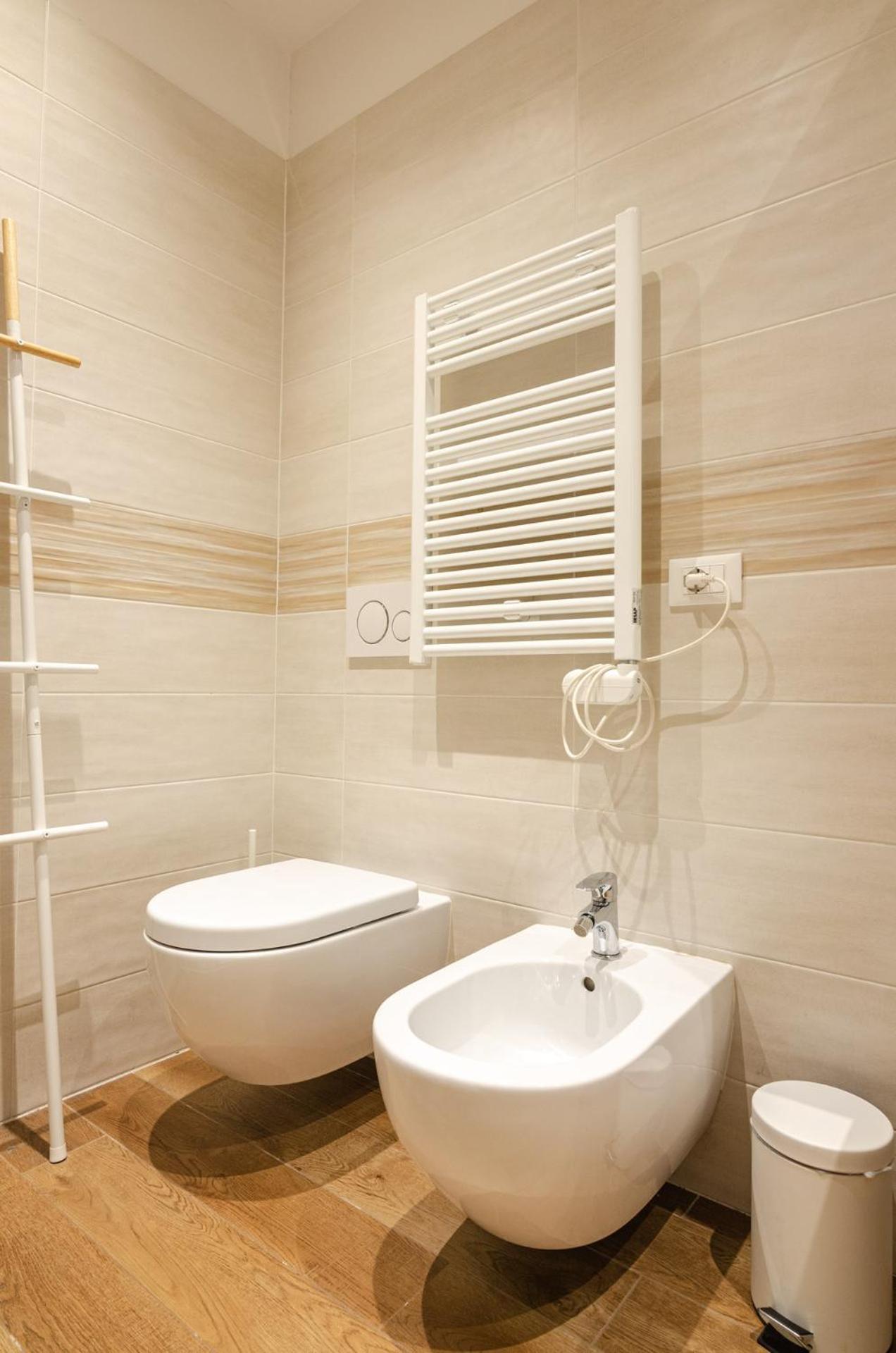 Goito Luxury Apartment, In The Historical Center Bologna Luaran gambar