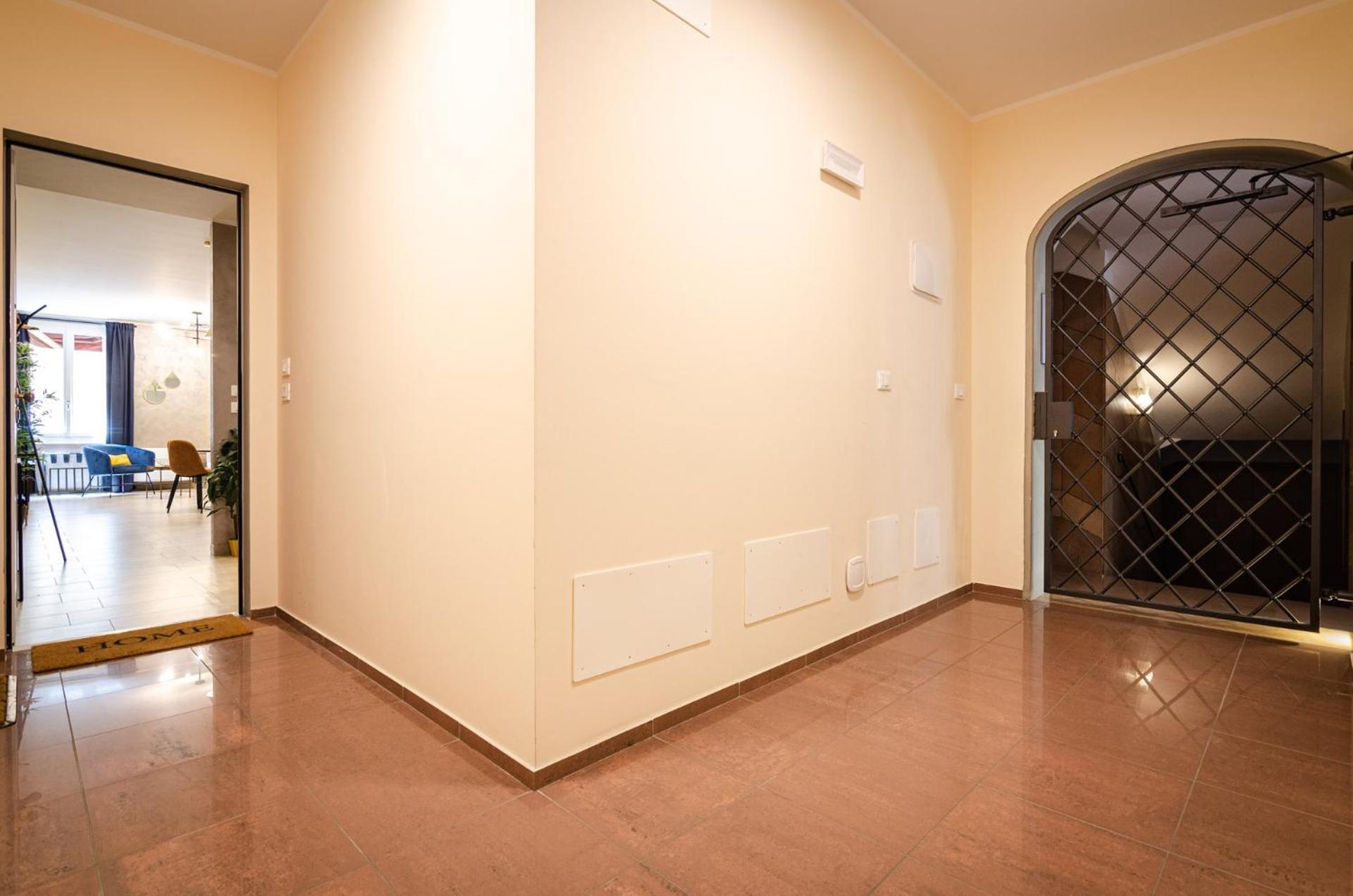 Goito Luxury Apartment, In The Historical Center Bologna Luaran gambar